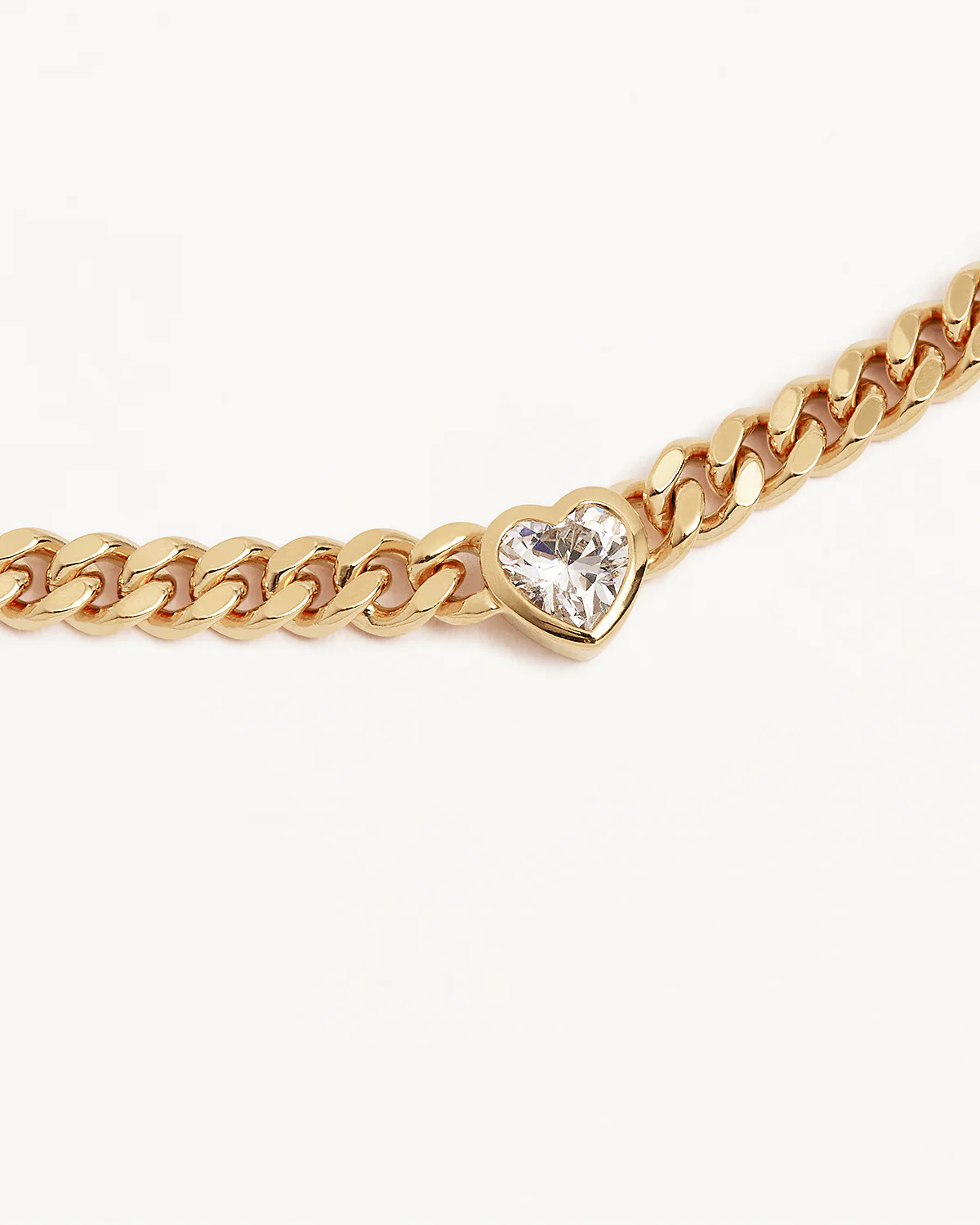 1424-18k-gold-vermeil-radiant-heart-curb-choker-3.webp 18k Gold Vermeil Radiant Heart Curb Choker