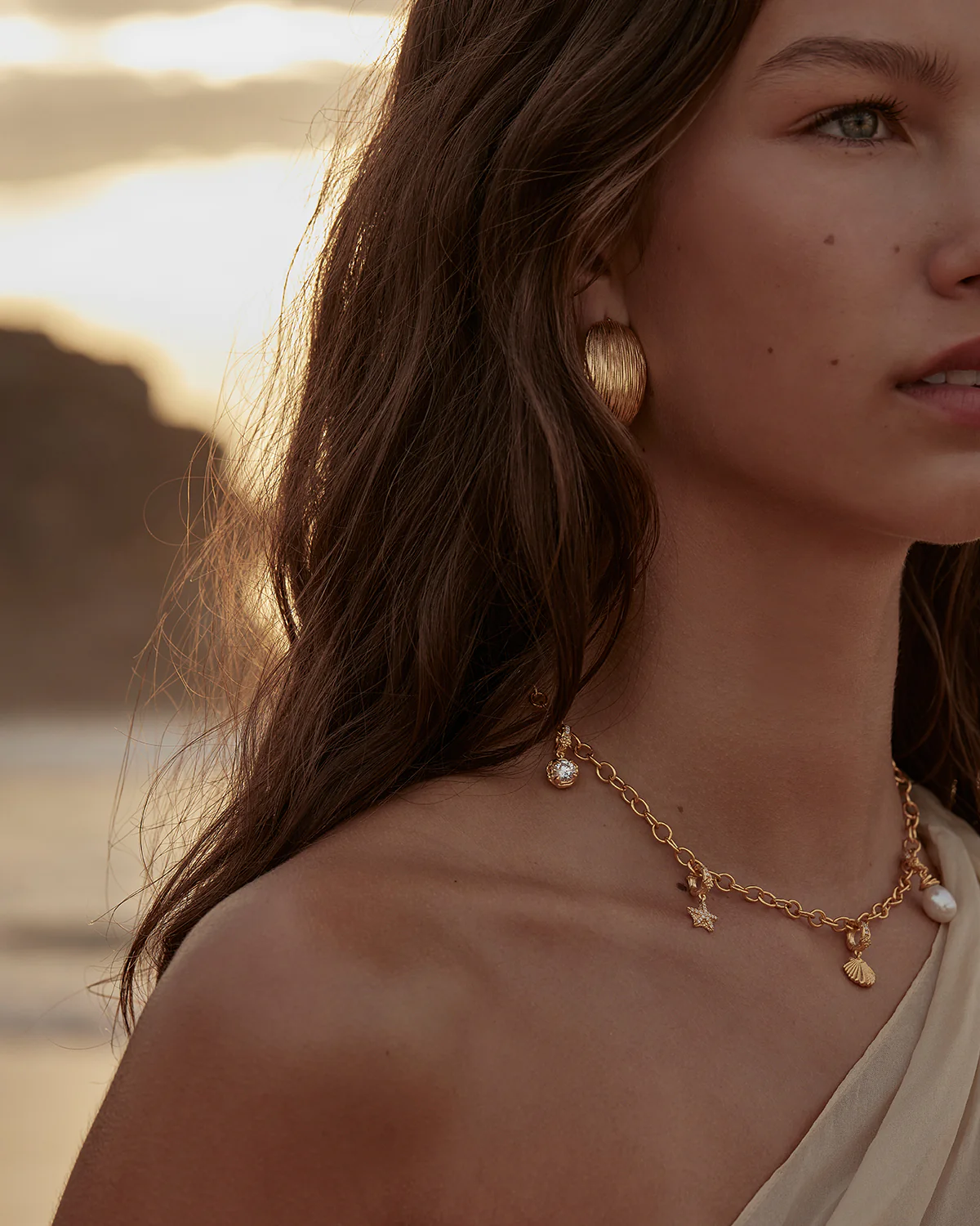 1452-18k-gold-vermeil-whispers-of-tranquillity-pearl-pendant-6.webp 18k Gold Vermeil Whispers of Tranquillity Pearl Pendant