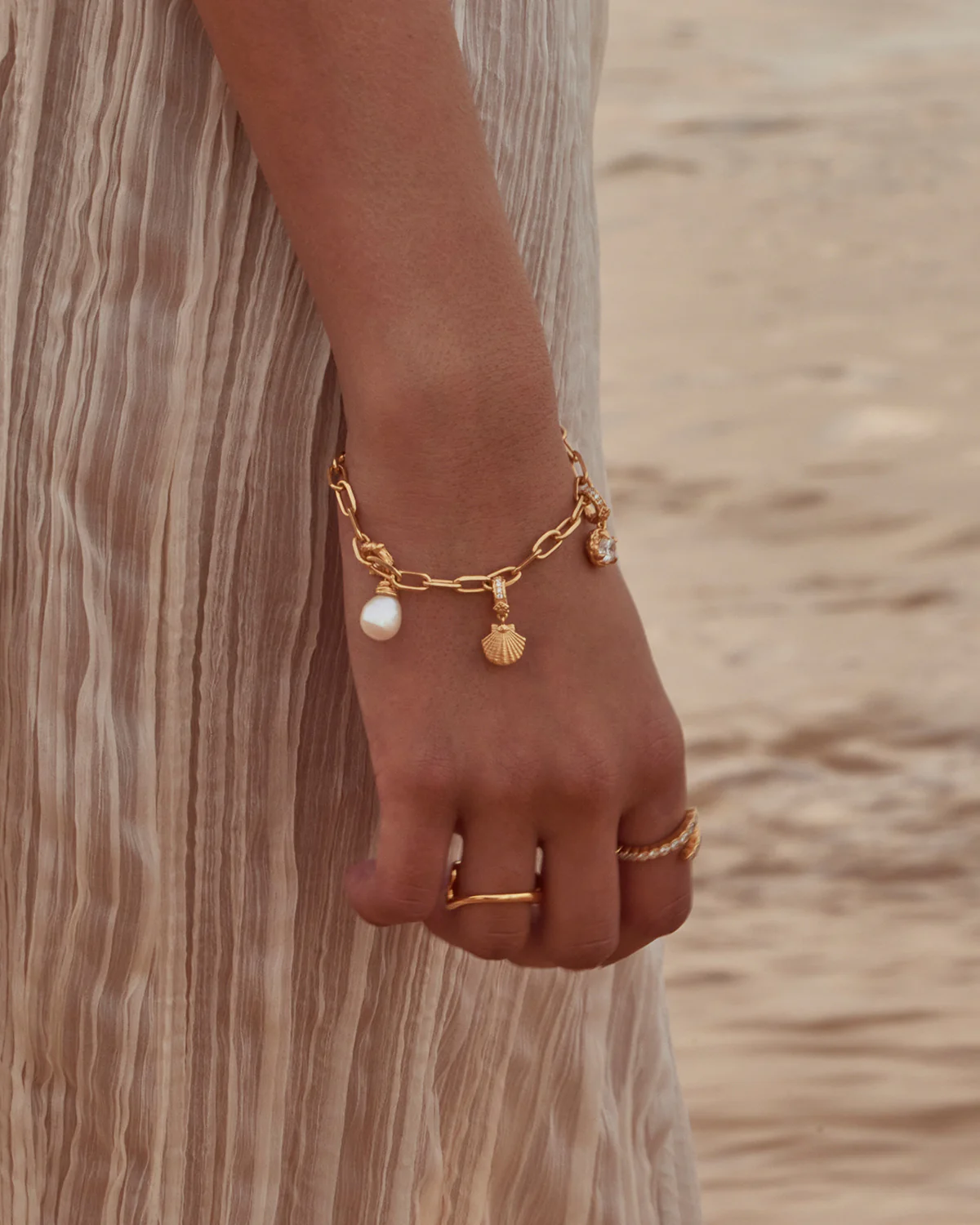 1452-18k-gold-vermeil-whispers-of-tranquillity-pearl-pendant-9.webp 18k Gold Vermeil Whispers of Tranquillity Pearl Pendant