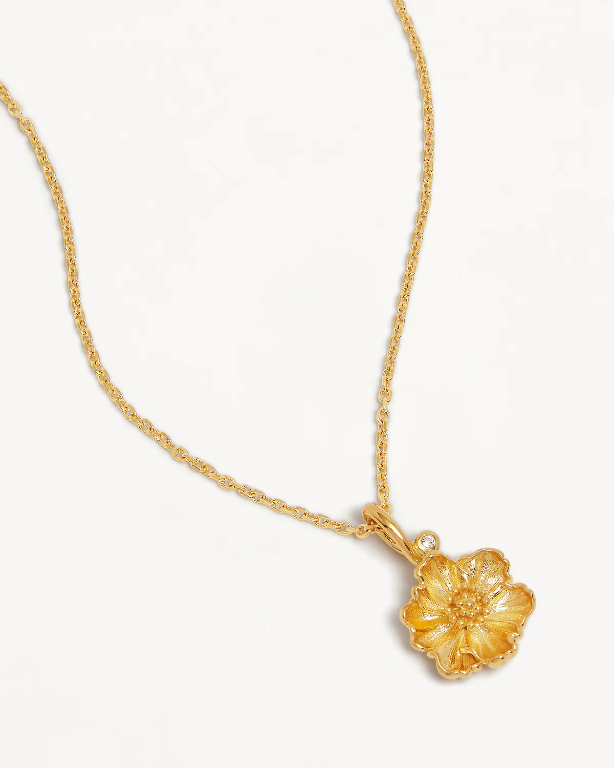 1503-18k-gold-vermeil-poppy-august-birth-flower-necklace-3.webp 18k Gold Vermeil Poppy August Birth Flower Necklace