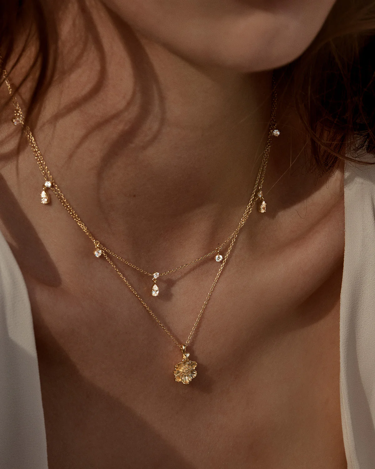 1503-18k-gold-vermeil-poppy-august-birth-flower-necklace-6.webp 18k Gold Vermeil Poppy August Birth Flower Necklace