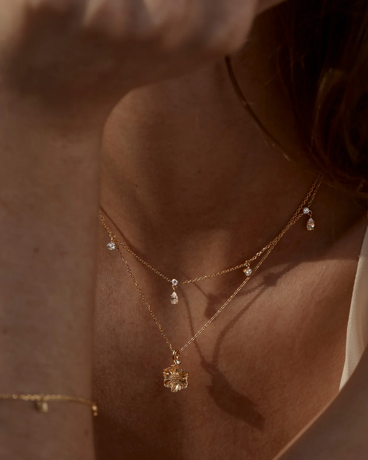 1503-18k-gold-vermeil-poppy-august-birth-flower-necklace-8.webp 18k Gold Vermeil Poppy August Birth Flower Necklace