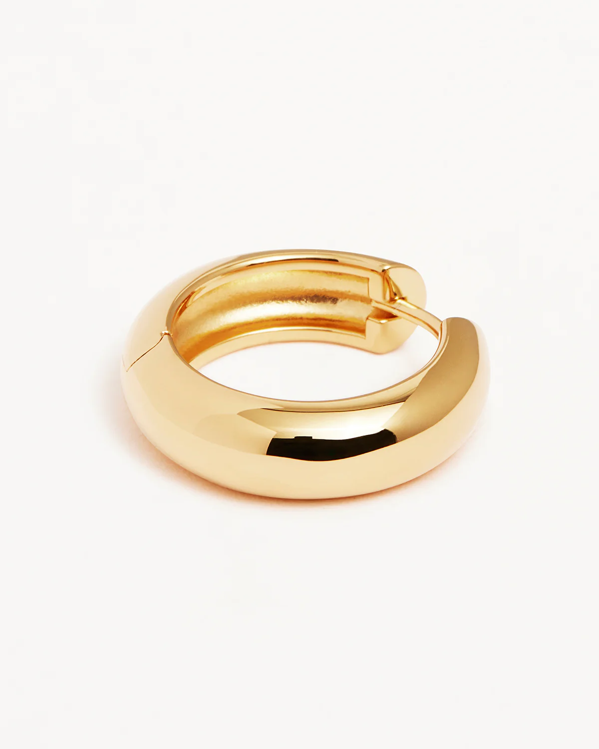 1636-18k-gold-vermeil-bold-large-hoops-3.webp 18k Gold Vermeil Bold Large Hoops