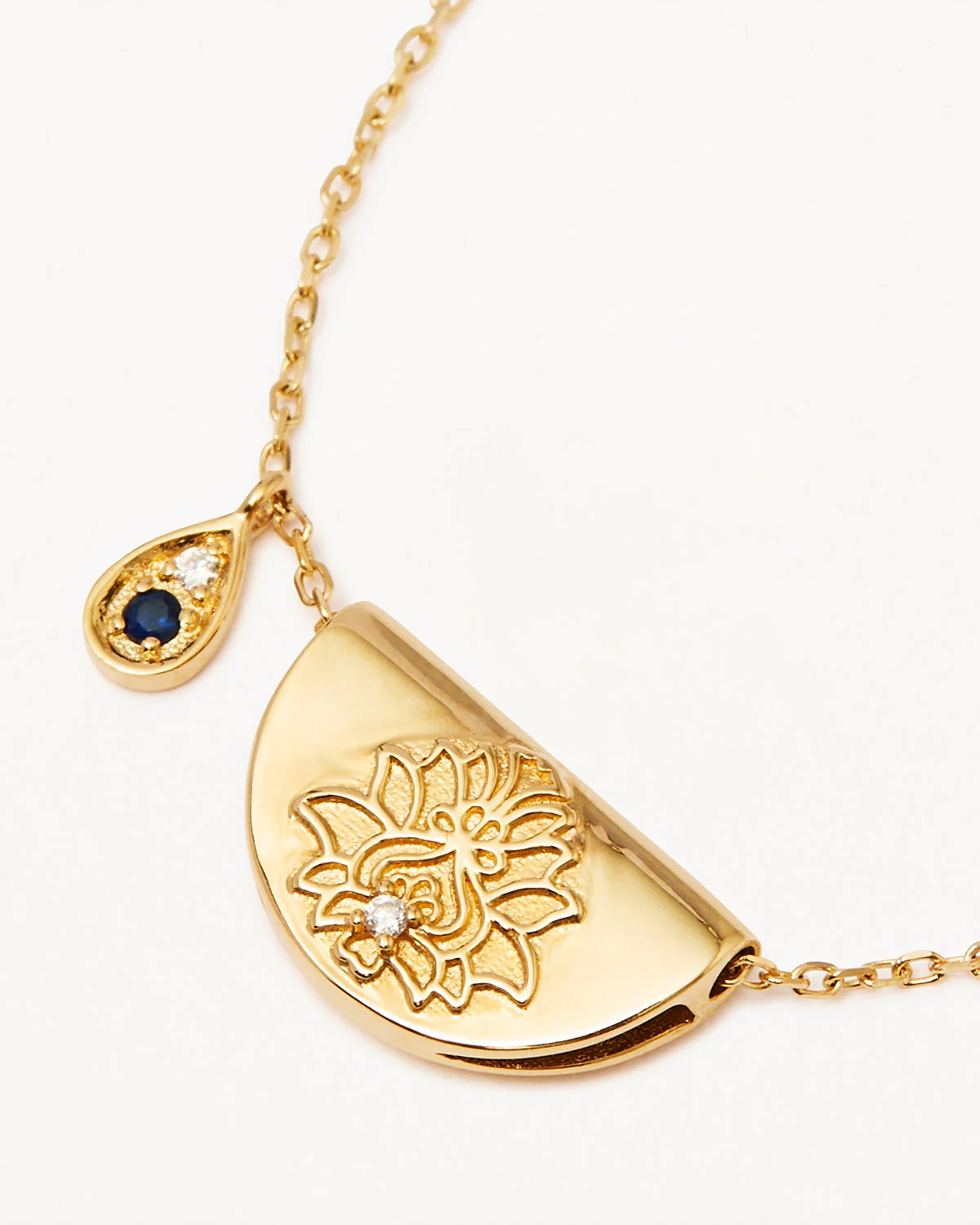 167-14k-solid-gold-lotus-birthstone-diamond-necklace-september-sapphire-3.webp 14k Solid Gold Lotus Birthstone Diamond Necklace - September - Sapphire
