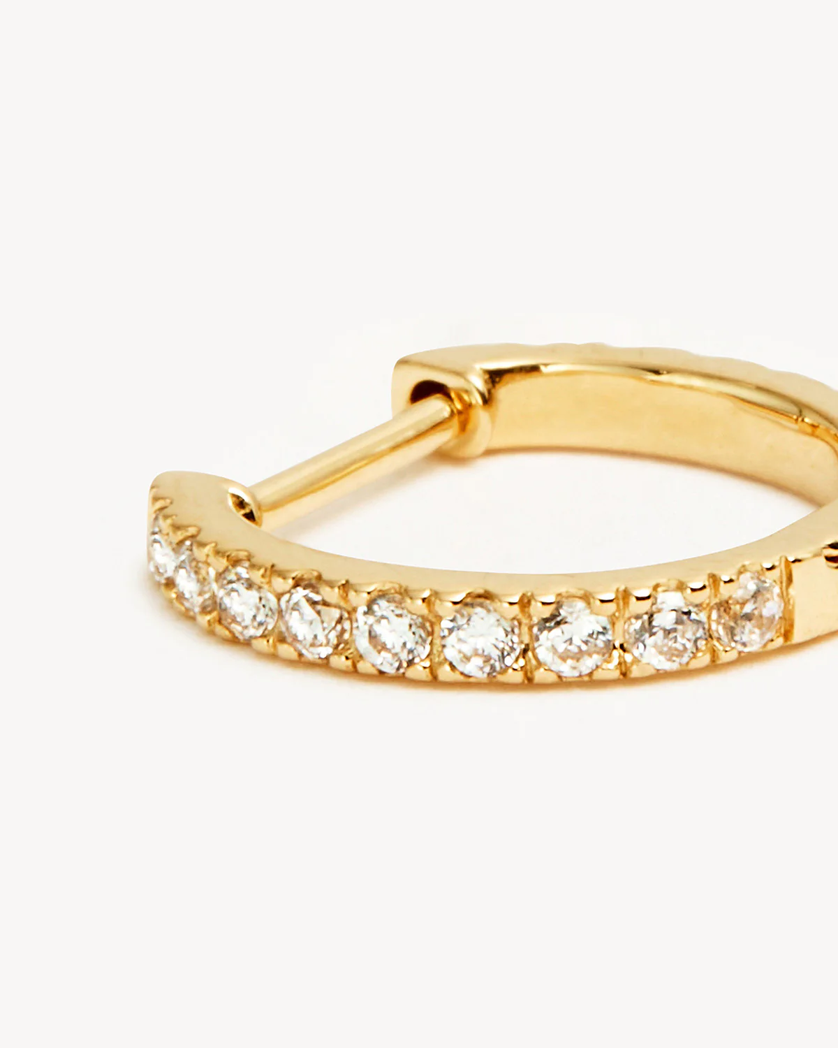 240-14k-solid-gold-mist-diamond-hoop-3.webp 14k Solid Gold Mist Diamond Hoop