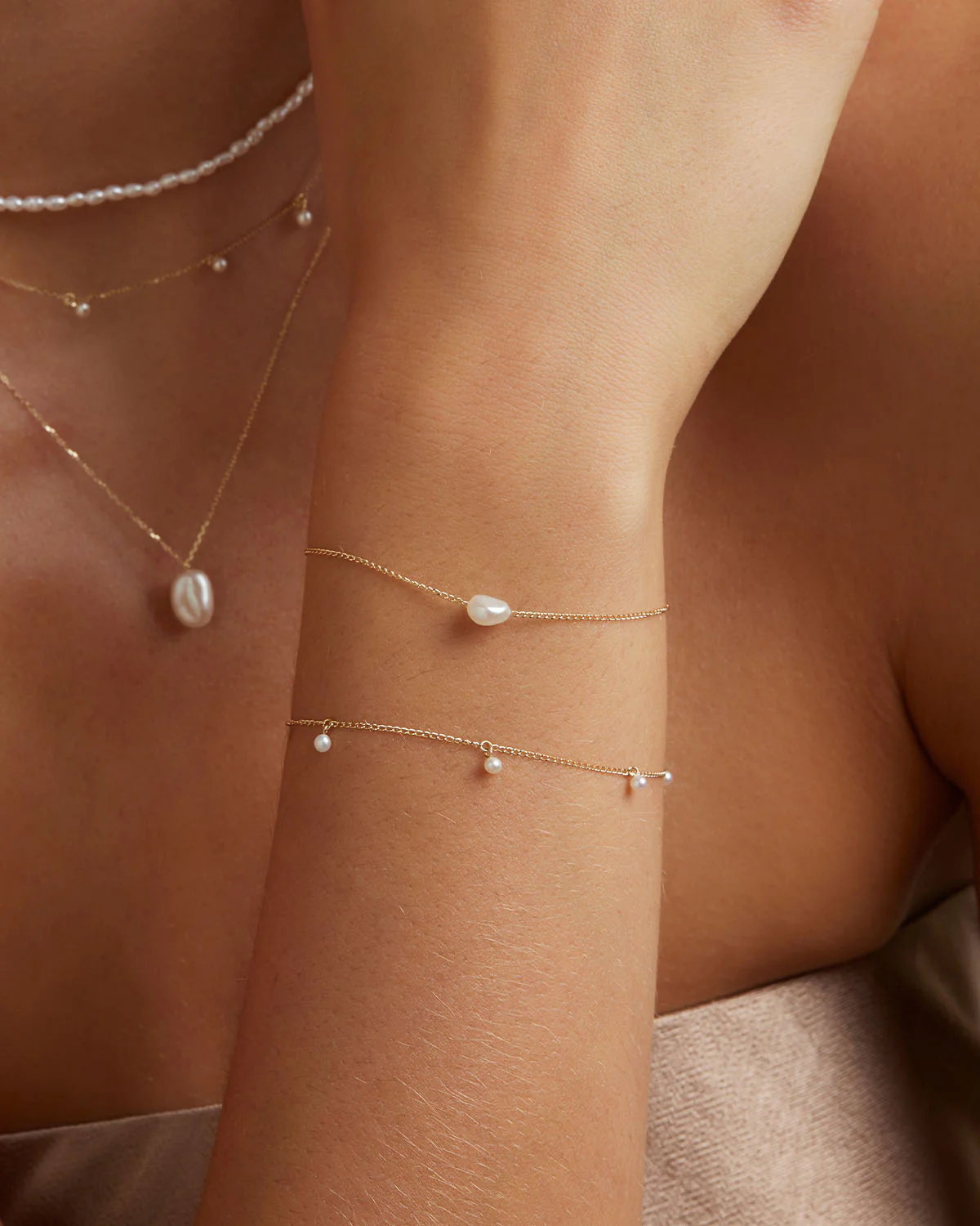 253-14k-solid-gold-tranquillity-bracelet-4.webp 14k Solid Gold Tranquillity Bracelet