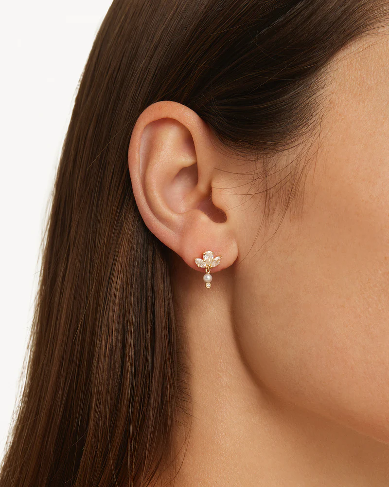 2608-18k-solid-gold-floating-lotus-lab-grown-diamond-pearl-earring-4.webp 18k Solid Gold Floating Lotus Lab-Grown Diamond Pearl Earring