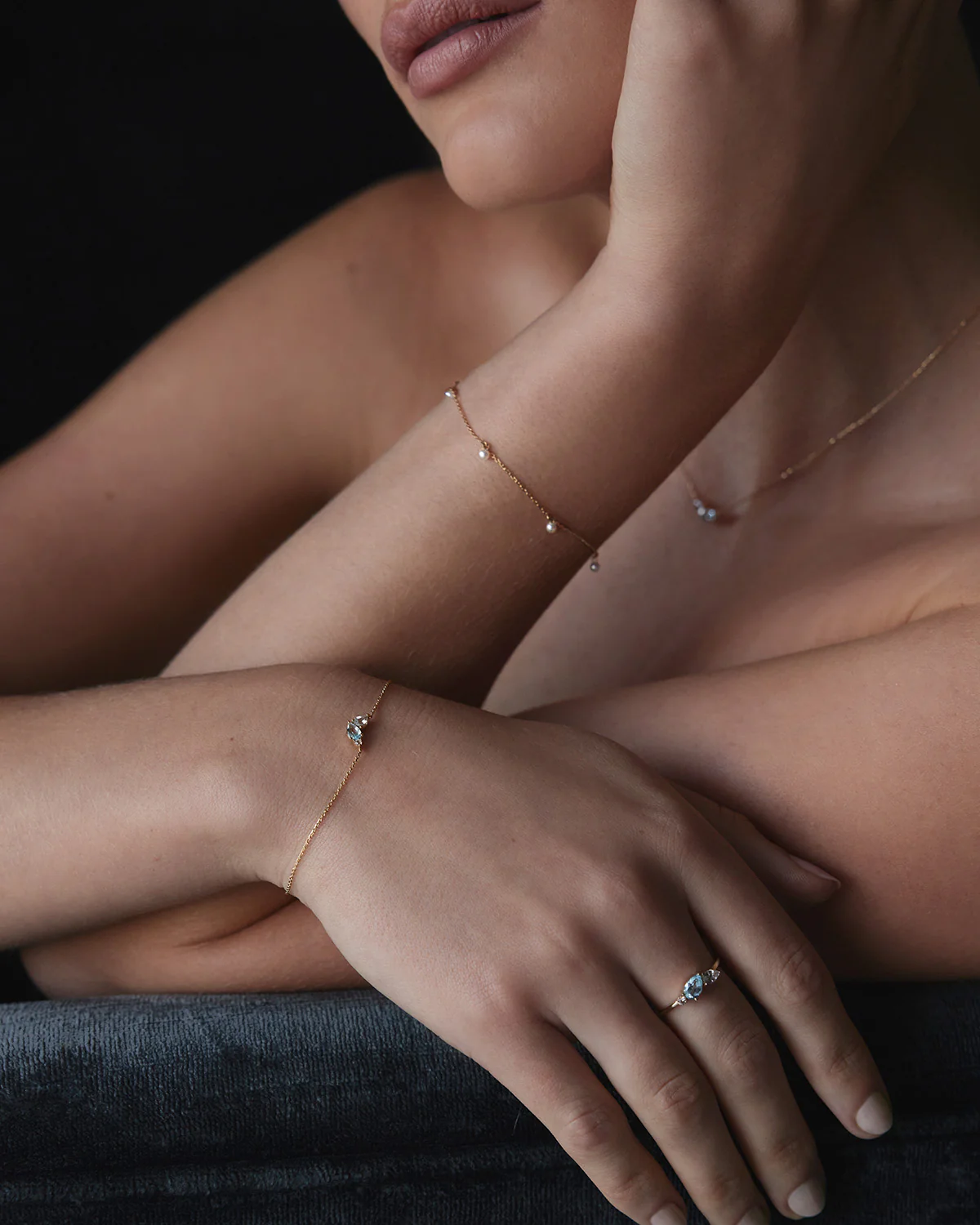277-14k-solid-gold-by-your-side-sapphire-bracelet-4.webp 14k Solid Gold By Your Side Sapphire Bracelet