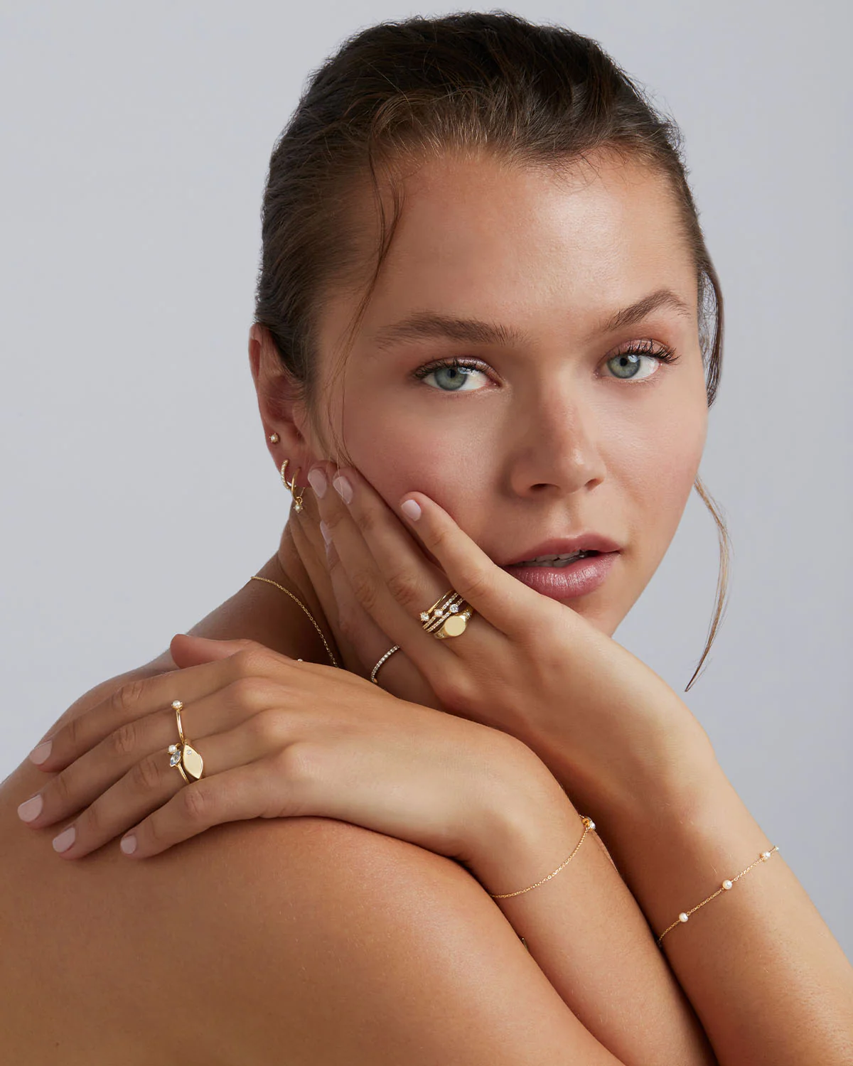 370-14k-solid-gold-serene-pearl-ring-4.webp 14k Solid Gold Serene Pearl Ring