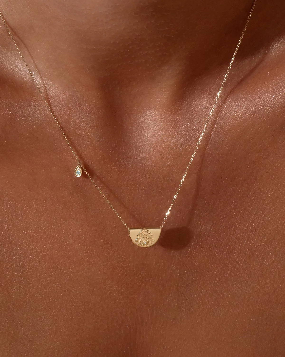 14k Solid Gold Lotus Birthstone Diamond Necklace - March - Aquamarine
