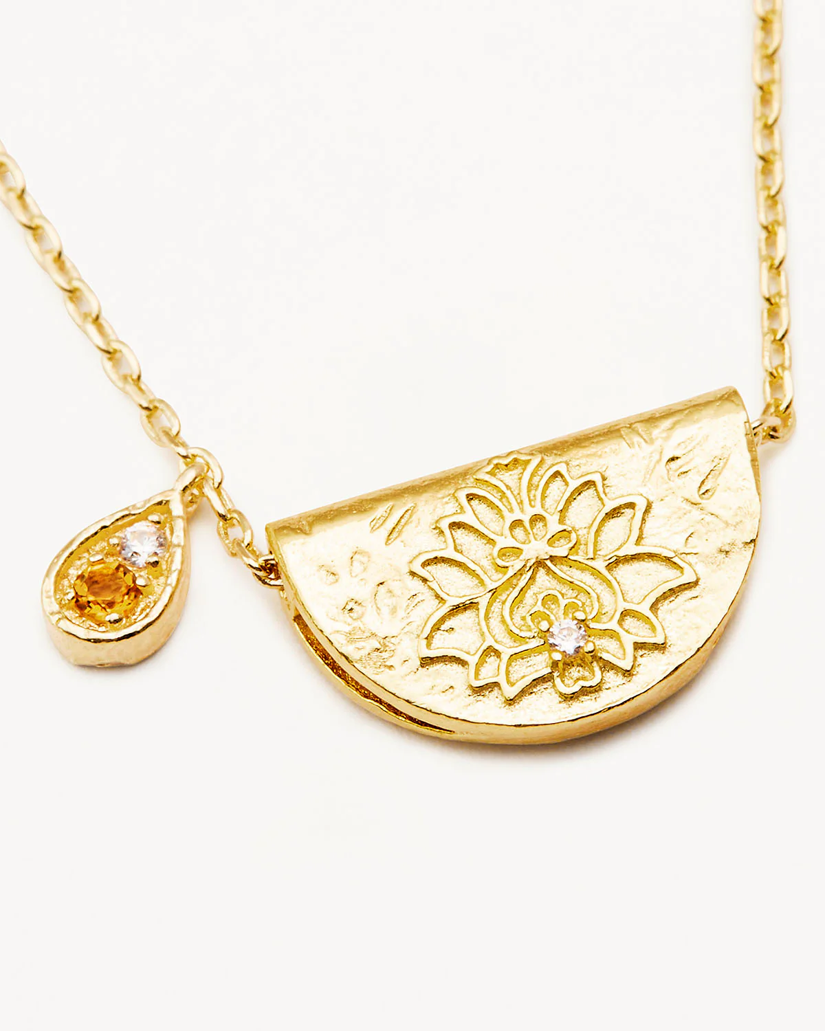 783-18k-gold-vermeil-lotus-birthstone-necklace-november-citrine-3.webp 18k Gold Vermeil Lotus Birthstone Necklace - November - Citrine