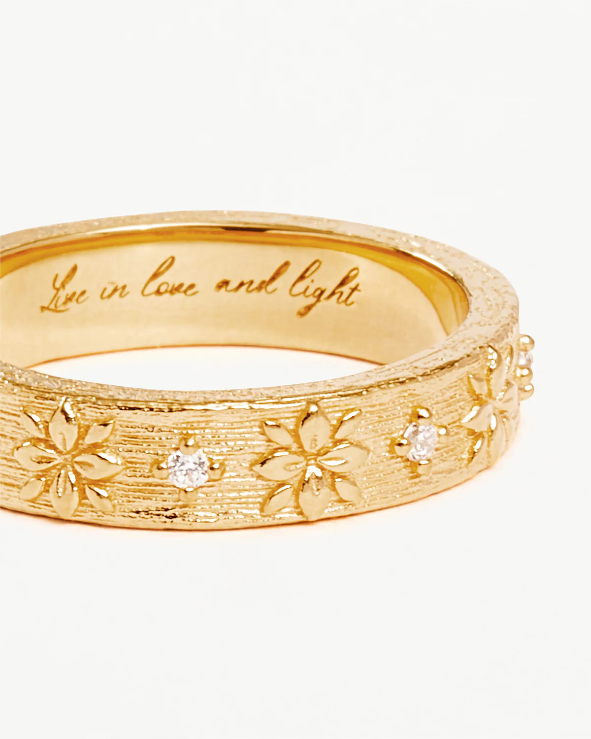 846-18k-gold-vermeil-live-in-grace-ring-3.webp 18k Gold Vermeil Live in Grace Ring