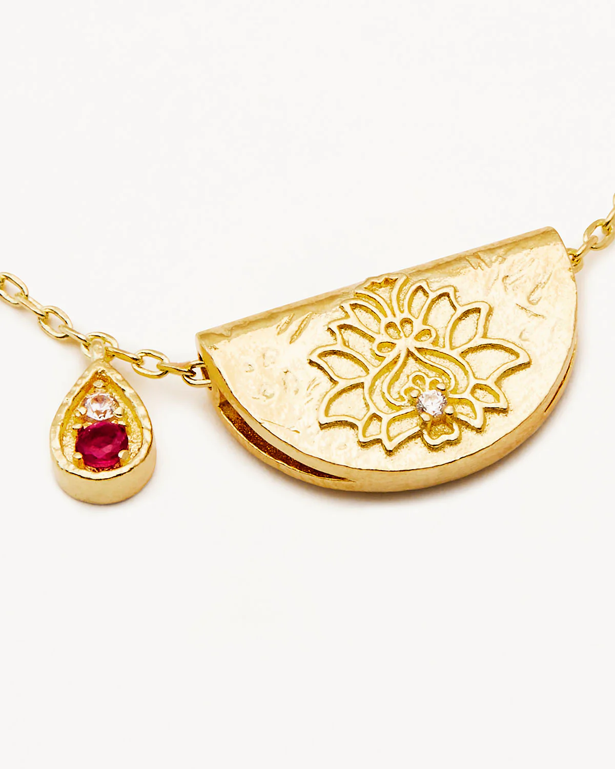 909-18k-gold-vermeil-lotus-birthstone-necklace-july-ruby-3.webp 18k Gold Vermeil Lotus Birthstone Necklace - July - Ruby