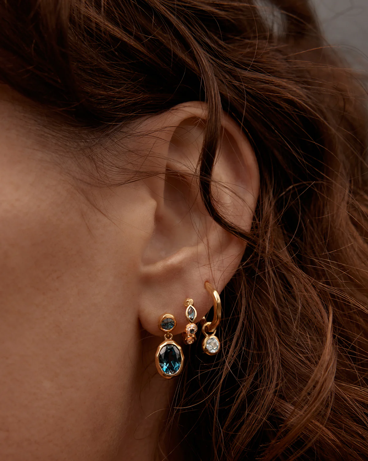 932-18k-gold-vermeil-protection-of-eye-hoops-4.webp 18k Gold Vermeil Protection of Eye Hoops
